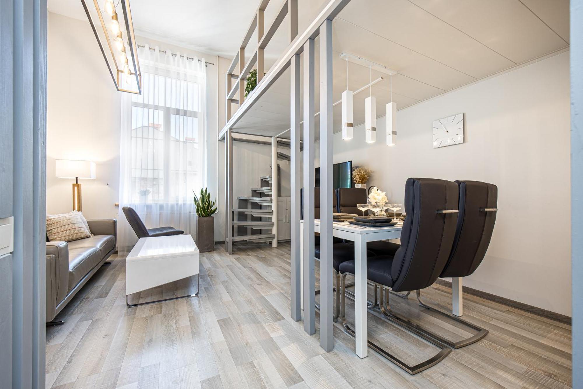 Loft Apartment In Klaipeda Oldtown Экстерьер фото